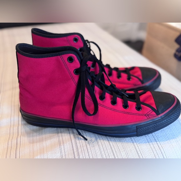 Converse Red & Black High Top Sbneakers - Picture 2 of 5